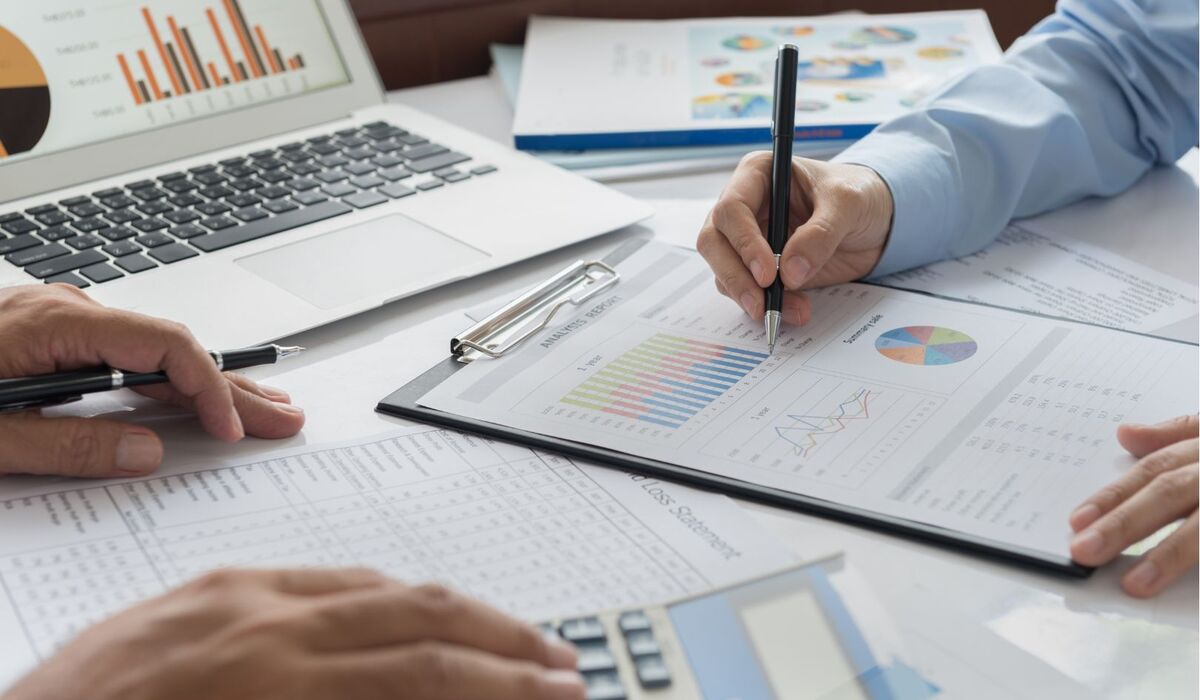 Titelbild - Mitarbeiter/in Controlling (m/w/d)